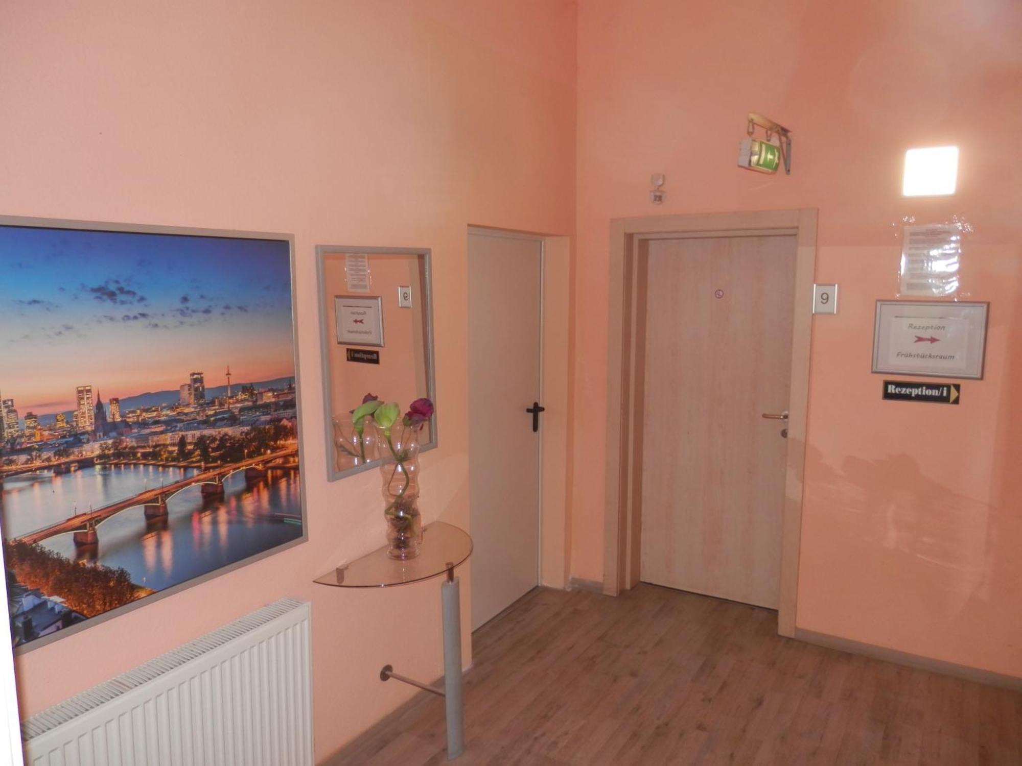 Relax Hotel-Ludwigshafen ภายนอก รูปภาพ