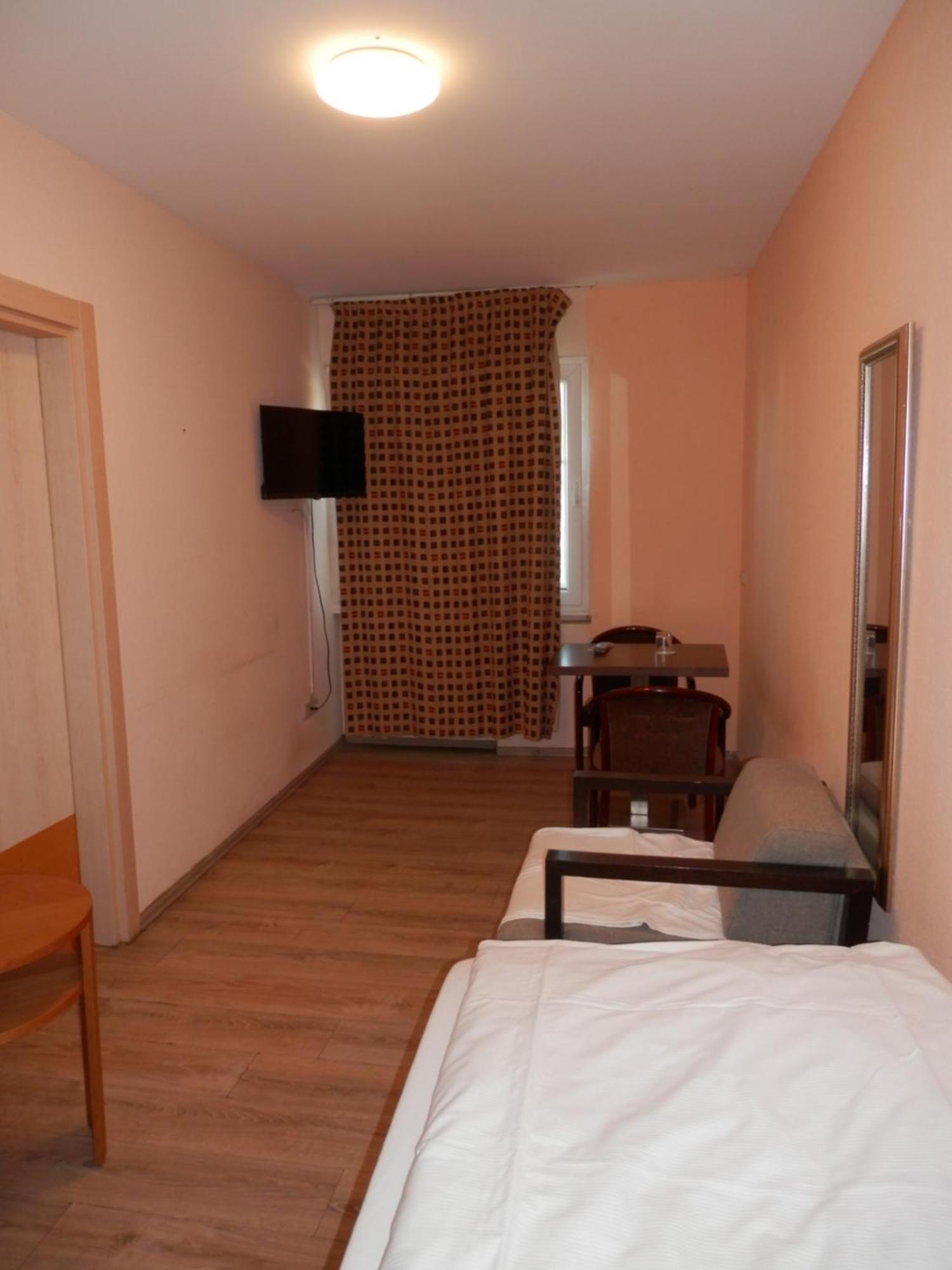 Relax Hotel-Ludwigshafen ภายนอก รูปภาพ